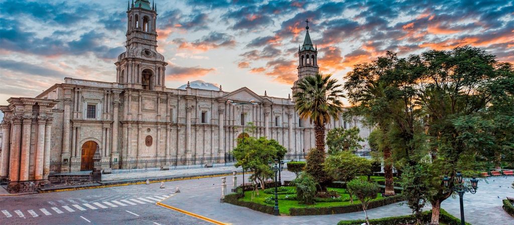Arequipa City Tour & Santa Catalina Convent & Juanita Museum
